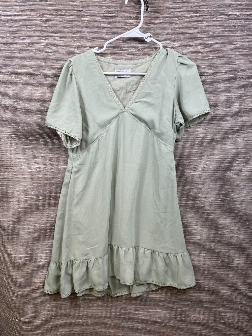 Urban Outfitters Dress Womens M Green Solid V Neck Ruffle Hem Mini Short Sleeve